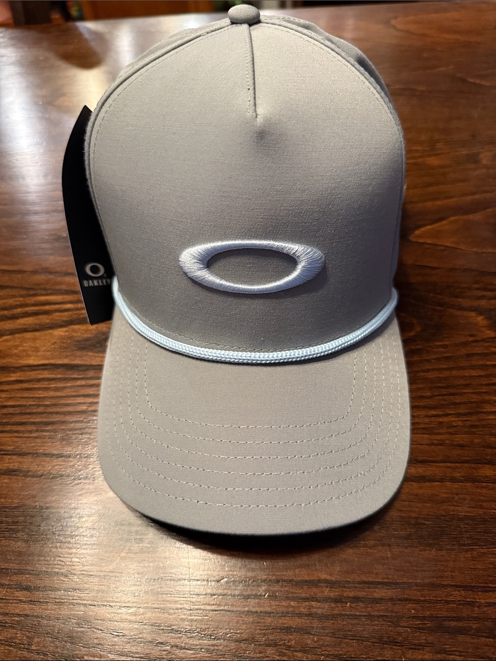 Oakley Ellipse Light Gray Rope-Trim Logo Cap